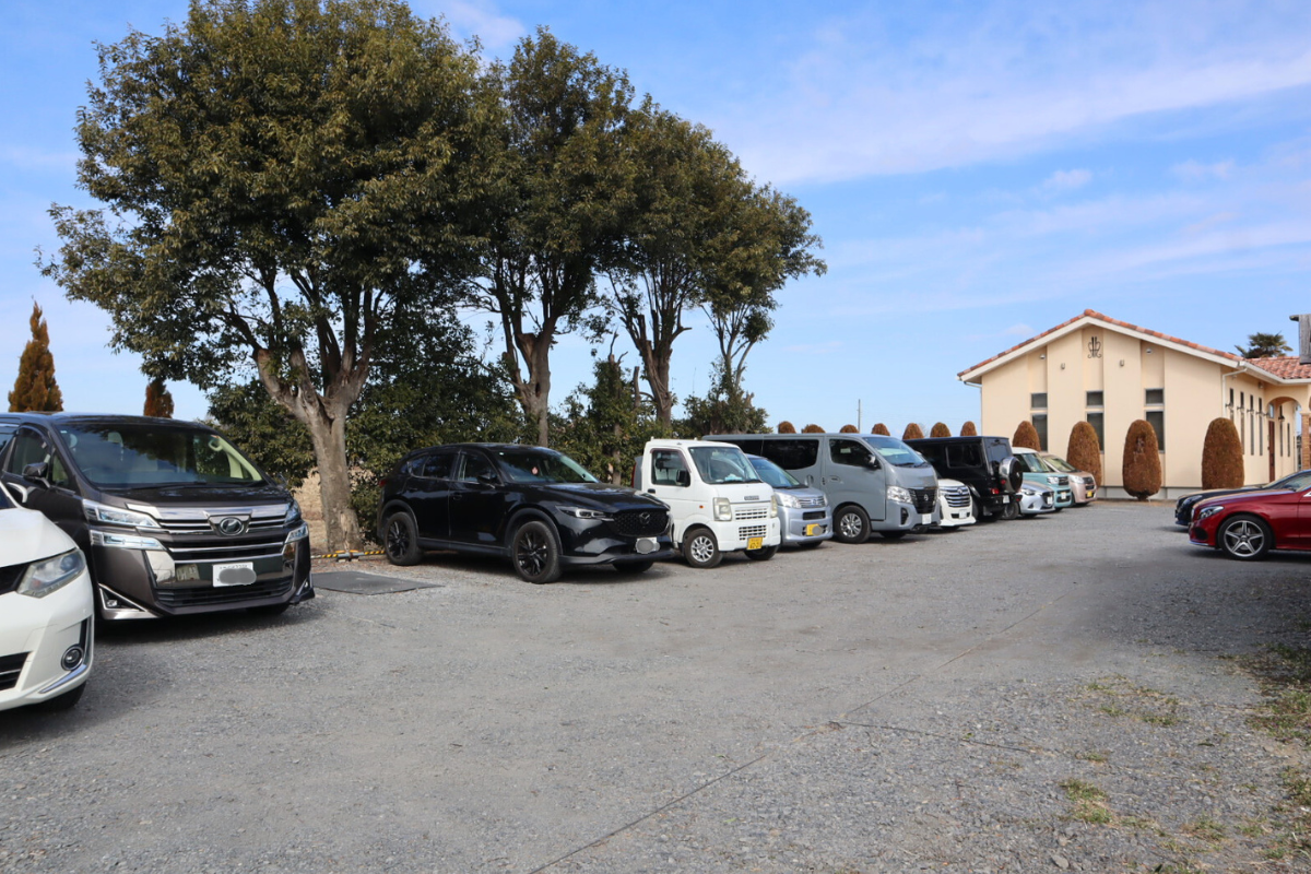 ヨガスタジオH&Bの駐車場